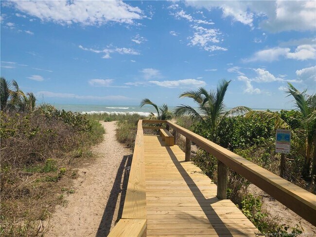 Foto del edificio - 600 Indian River Dr