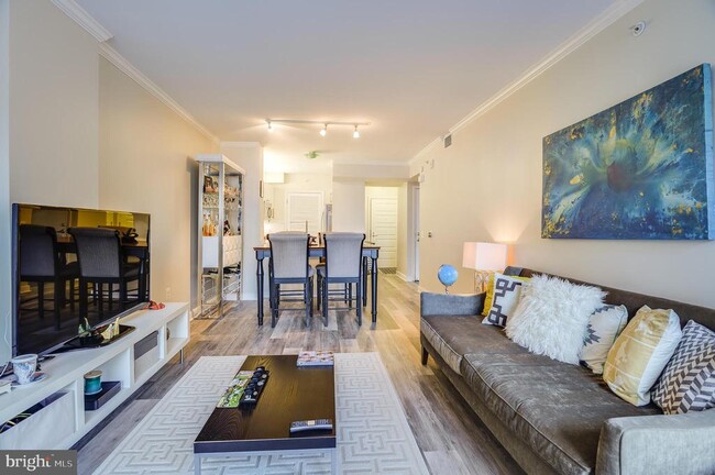 Building Photo - 631 D St NW