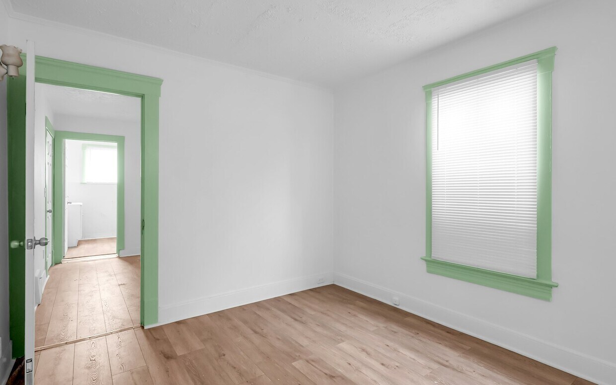 Foto principal - 509 E 143rd St