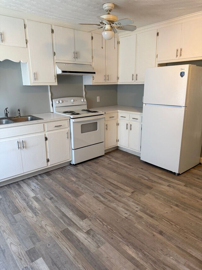 Foto del edificio - 913 S Kates Ln