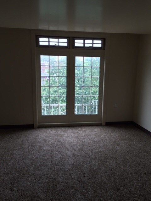 Living Room - 7165 Ogontz Ave