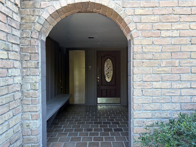 Foto del edificio - 18210 Bal Harbour Dr