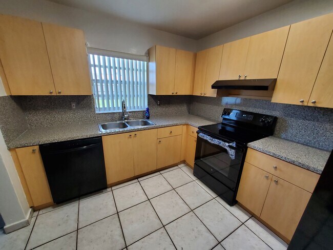 Building Photo - 10714 SW 152nd Ter