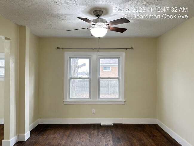 Building Photo - 903 Cook Ave