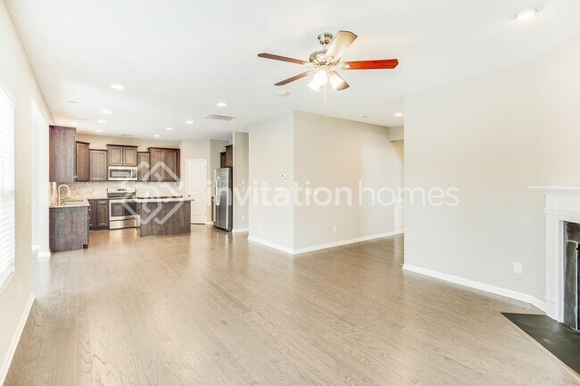 Building Photo - 8005 Goodall Ct