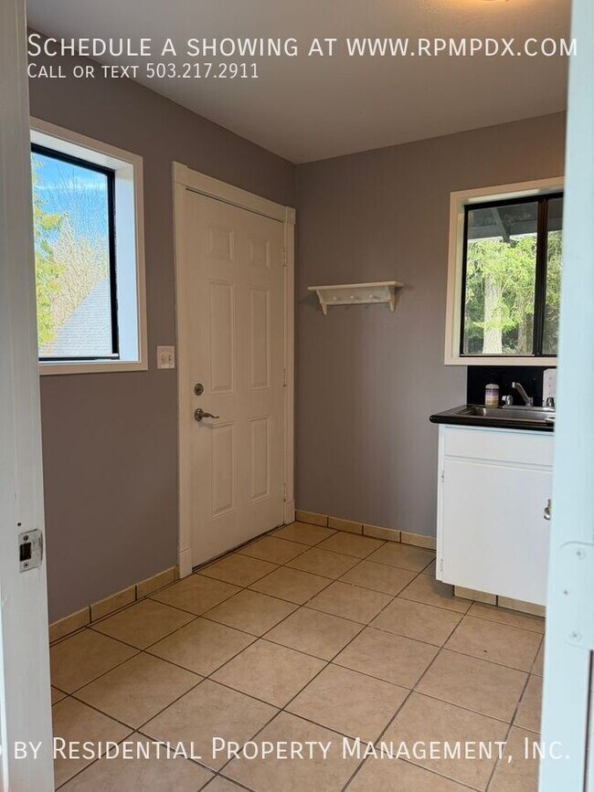 Foto del edificio - 16225 NW Rock Creek Rd