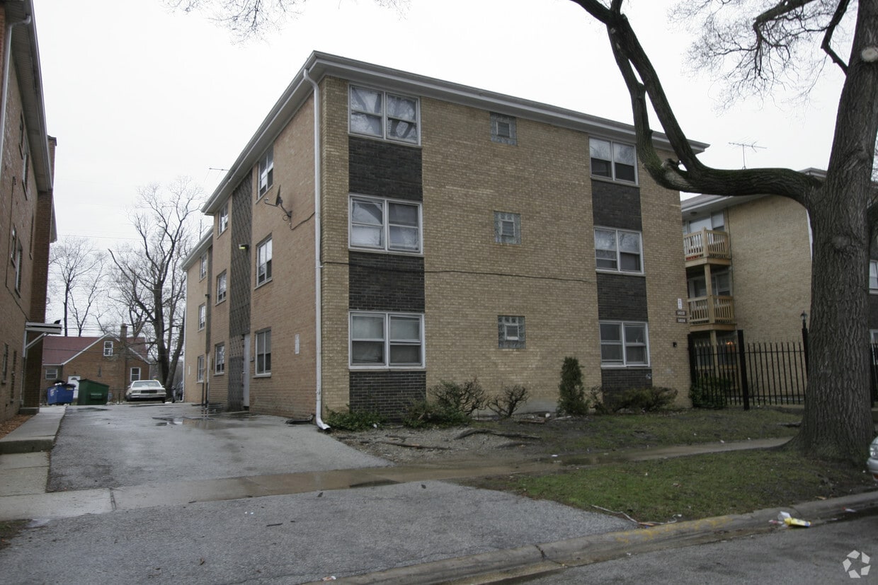 Primary Photo - 14112-14114 S Tracy Ave