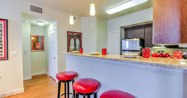 Foto del edificio - Refined Living Awaits – 2-Bedroom Home