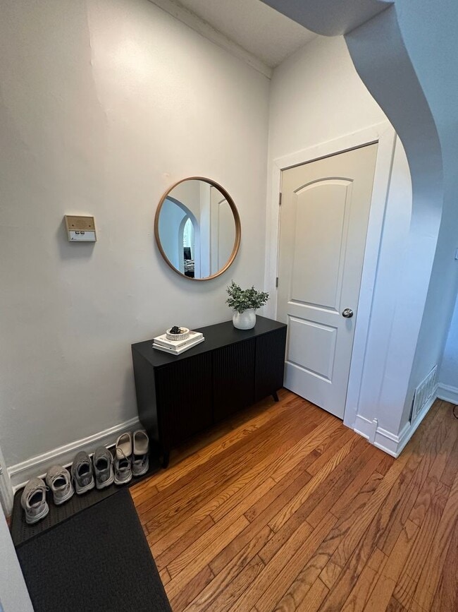 Photo - AM-Clifton LLC Apartment