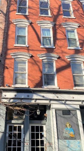 Primary Photo - 110 Morris St