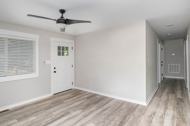 Building Photo - 312 Glenrock Dr