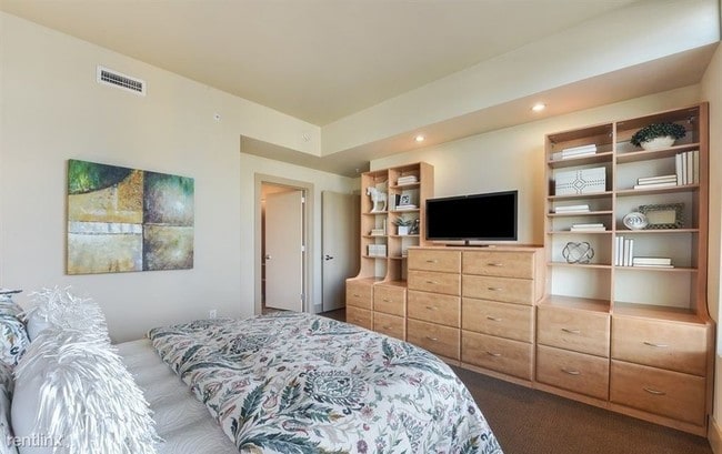 Building Photo - 2 br, 2 bath  - 2200 Westlake Ave # N1501