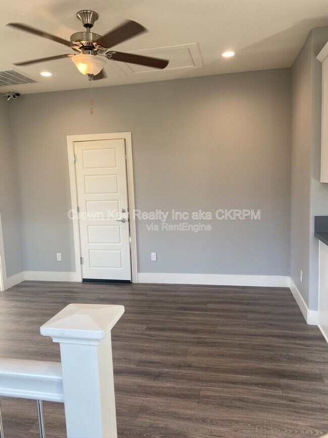 Foto del edificio - 1026 S Prosperity St