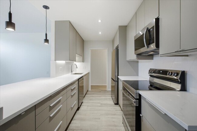 Foto del edificio - 4170 N Marine Dr