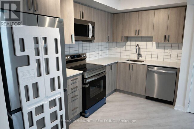 Photo du bâtiment - 1010 Sandy Beach Rd