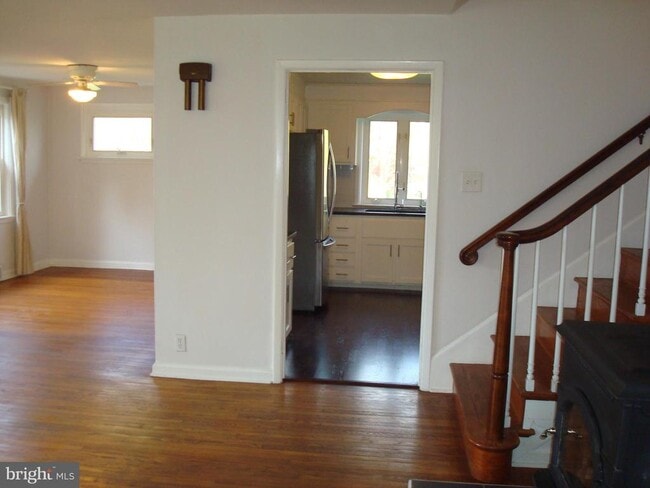 Building Photo - 1346 Faucett Dr