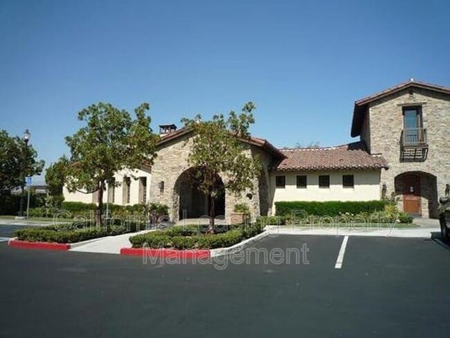 Building Photo - 26006 Shadow Rock Ln
