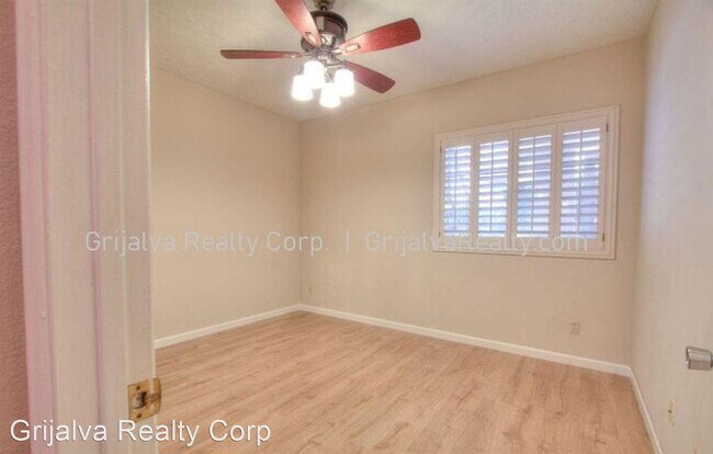 Building Photo - 2 br, 2 bath House - 1200 River E-56
