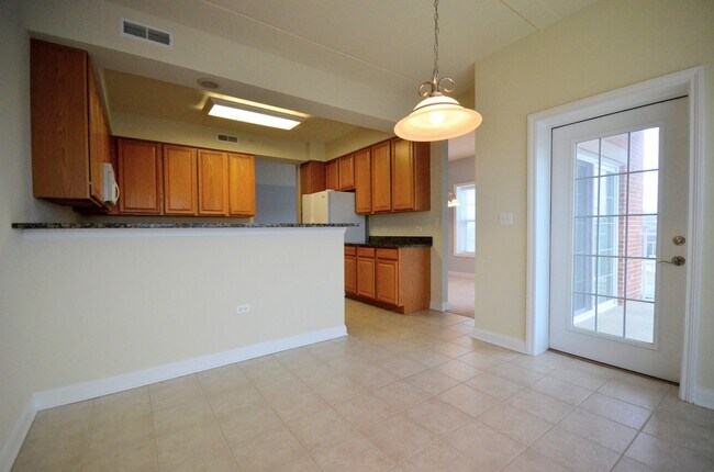 Building Photo - 101 Pointe Dr