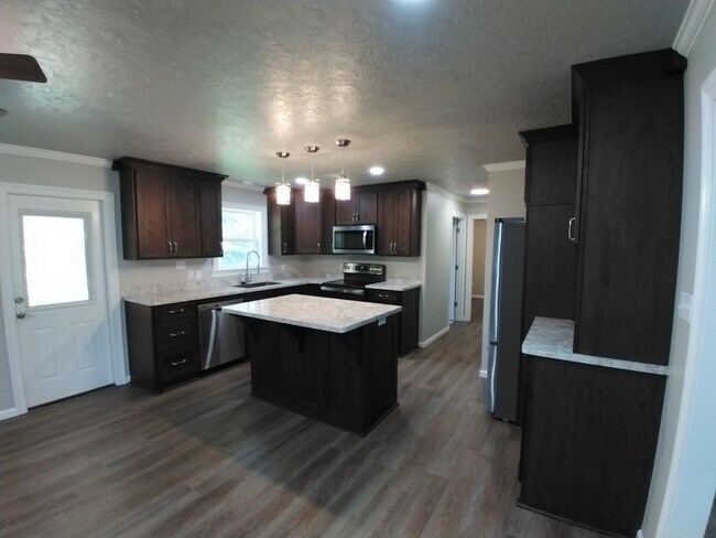 Foto del edificio - 1309 Sunnyside Dr