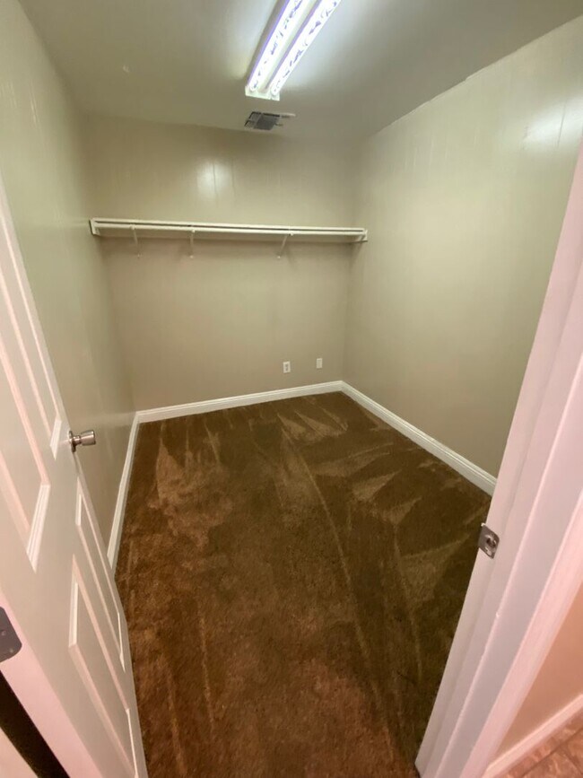 6 McDonald Way, Bakersfield, CA 93309 House Rental in Bakersfield, CA