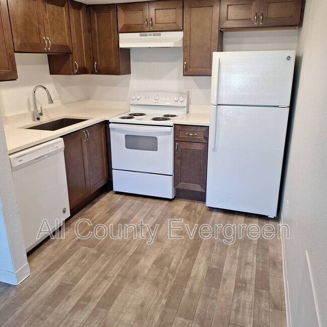 Foto del edificio - 420 23rd St SE