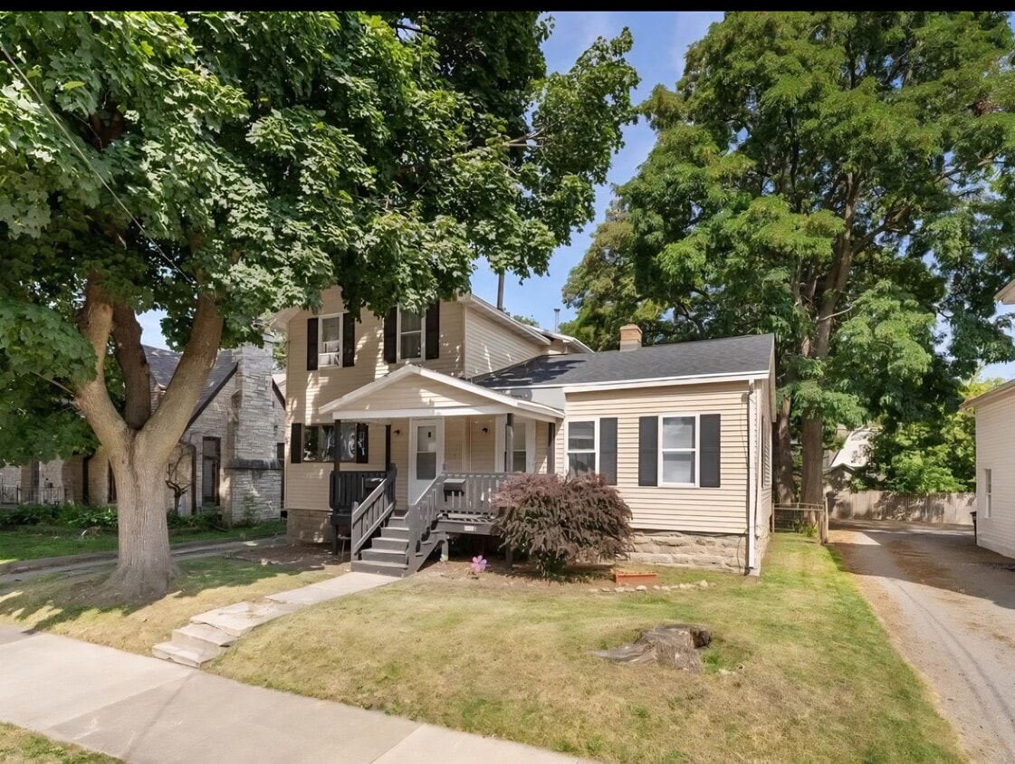 Primary Photo - 660 Franklin St