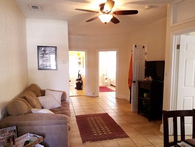 Foto del edificio - 919 SW 5th Ave