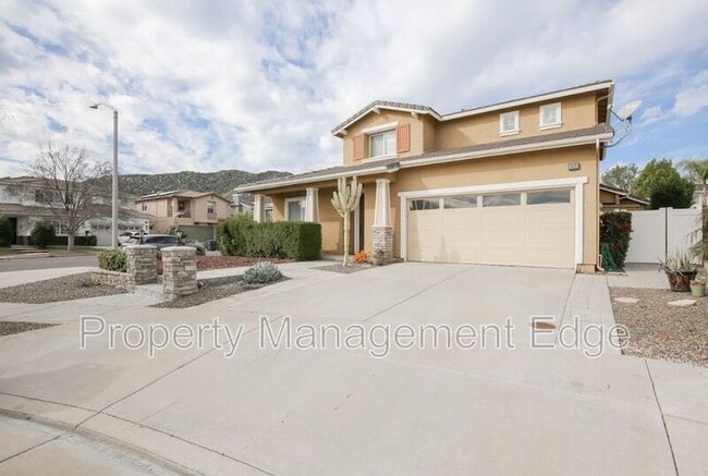 Foto del edificio - 38265 Birch Ct