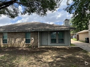 2411 Indigo Ln