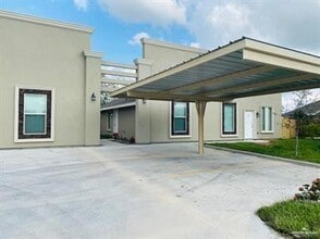 Building Photo - 7 Taxco Ct