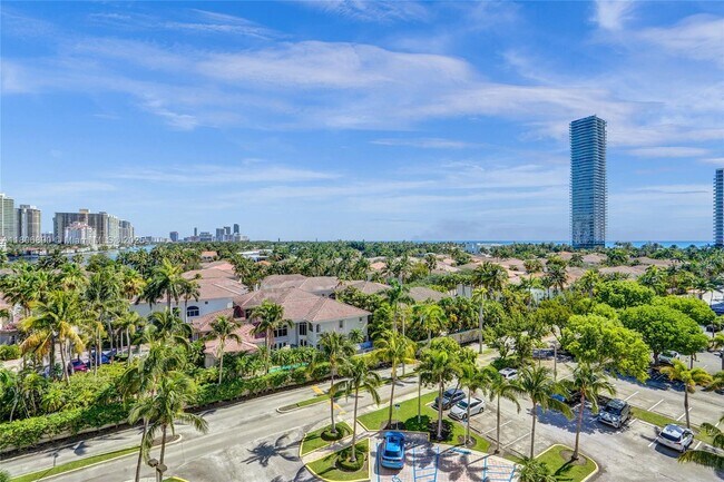 Foto del edificio - 19380 Collins Ave