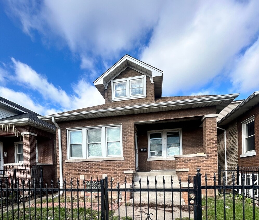 Photo - 1620 N Laramie Ave (Chicago, IL)