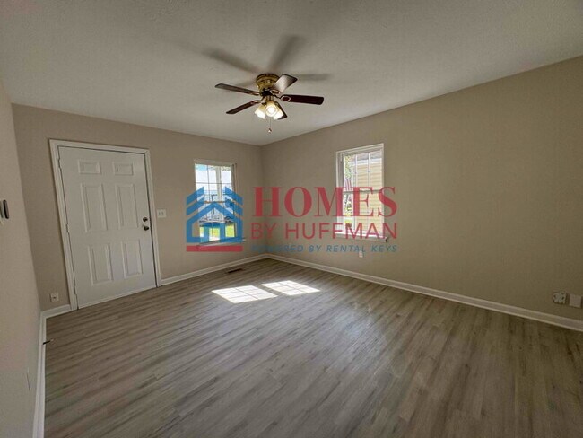 Foto del edificio - Two Bedroom House | Move in Ready