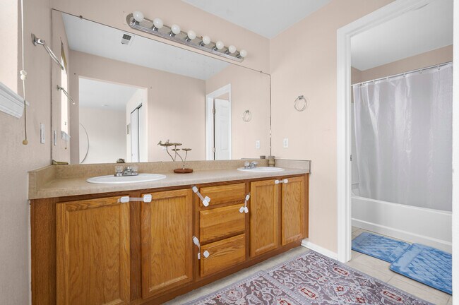 Foto del edificio - 7488 S Norfolk St
