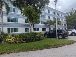 Building Photo - 14830 Naranja Lakes Blvd