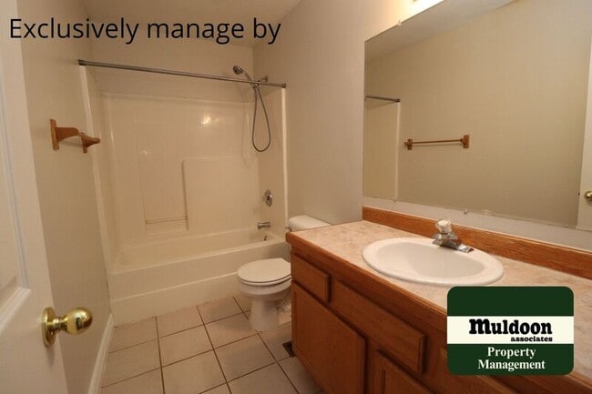 Building Photo - 415 E Stardust Dr