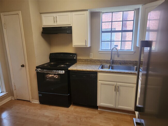 Foto del edificio - 12500 Sandpiper Dr