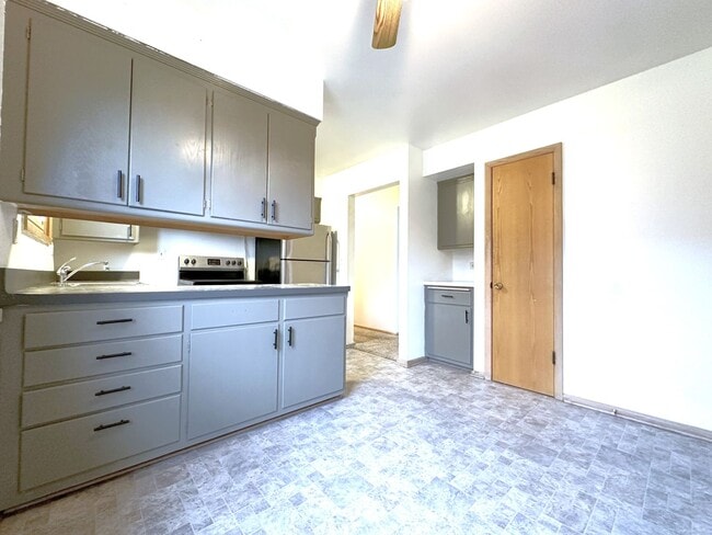 Building Photo - 4331 N 91st Street
