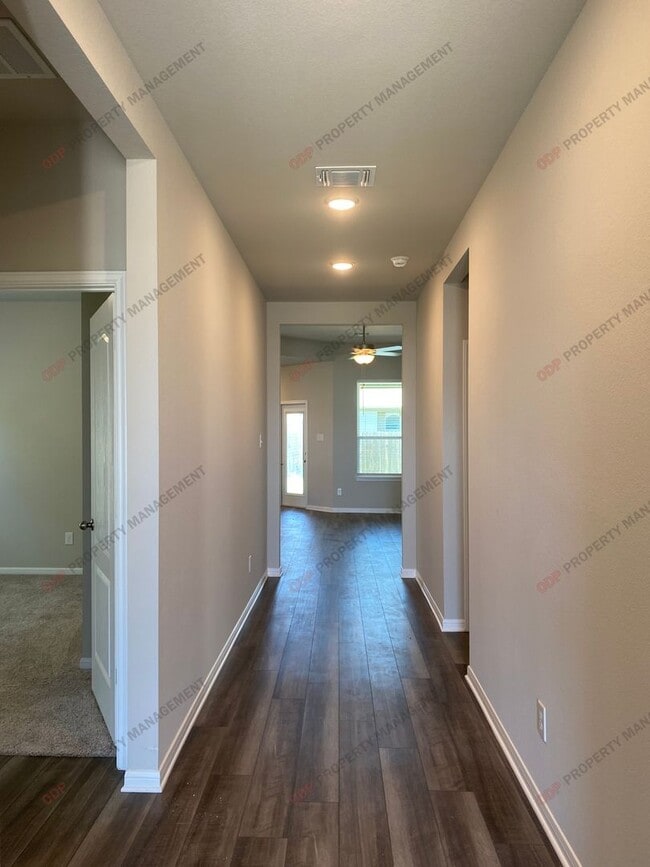 Building Photo - 4 bedroom home within Belton ISD!