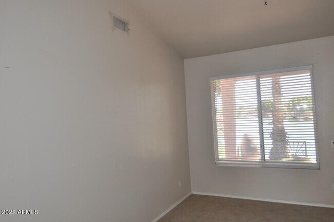 Foto del edificio - 5215 W Tonopah Dr