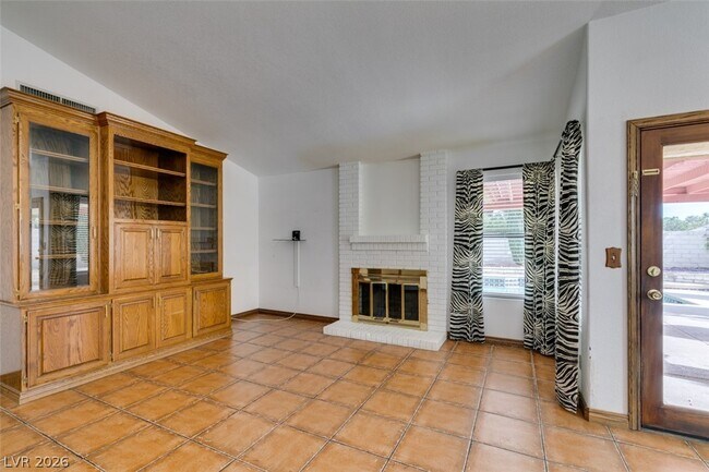 Foto del edificio - 2708 Eagle Springs Ct