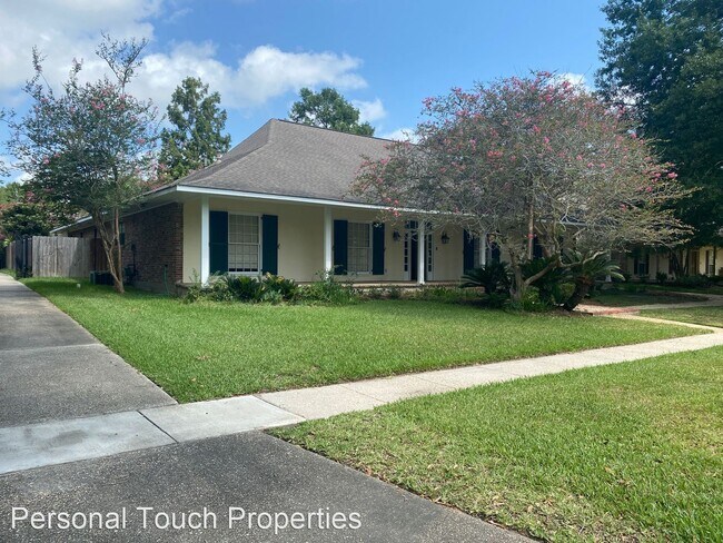 Building Photo - 6 br, 4 bath House - 621 W. Woodruff