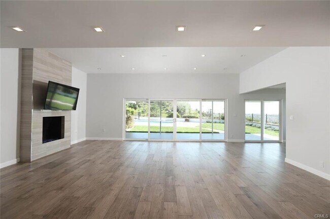Building Photo - 1640 Cumberland Terrace, Glendale, CA 9120...