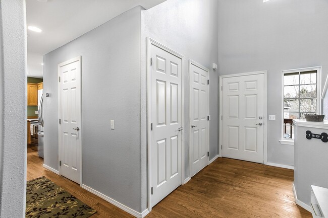 Building Photo - Lynnwood Home...