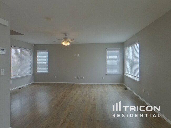 Building Photo - 7635 Canyon Oak Dr
