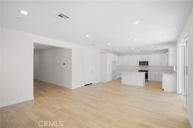 Foto del edificio - 23775 Orange Blossom Dr