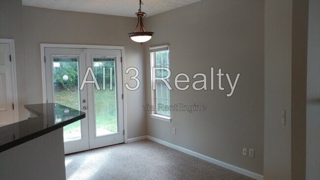 Building Photo - 5670 Hampton Ct