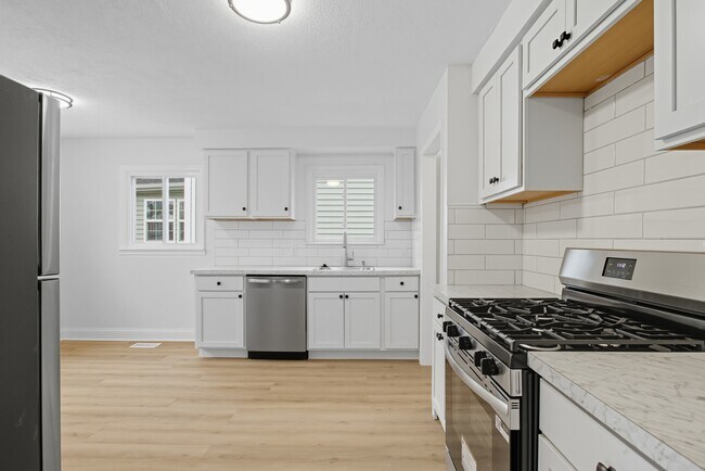 Foto del edificio - 344 Chestnut Ave