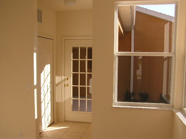 Building Photo - 410 Sunnyhurst Pl